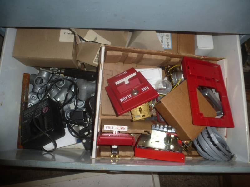 lot 200 image: Item # 145 Fire Alarm & Smoke Detectors