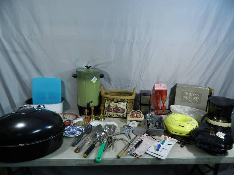 lot 122 image: Kitchen Items and More