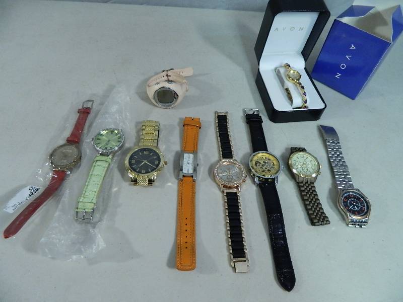 lot 6 image: Assorted Watches
