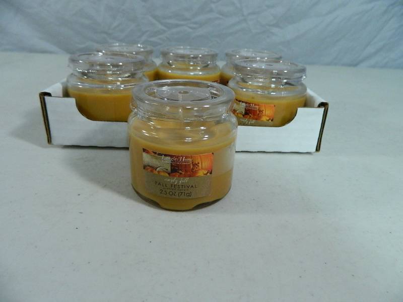 lot 18 image: Case of 6 New Candles
