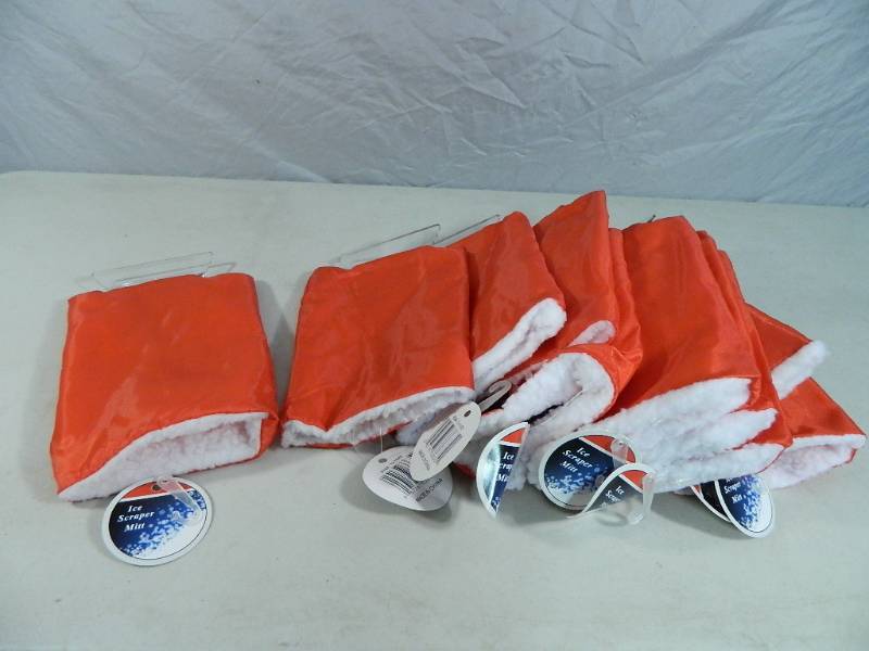lot 23 image: 10 New Ice Scraper Mitts