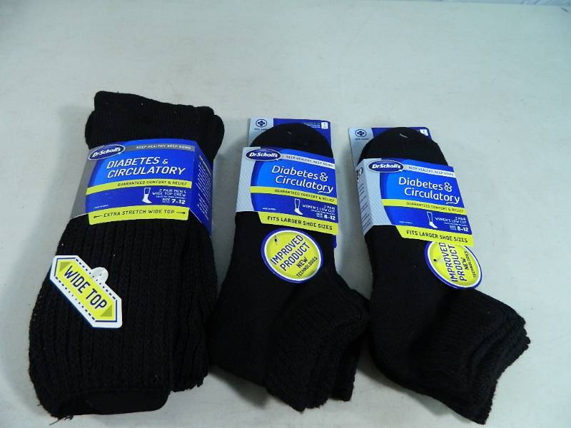 lot 33 image: 6 New Pairs of Diabetes and Circulatory Dr Scholls Socks