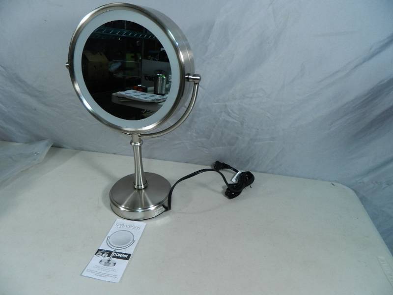 lot 51 image: New Conair Lighted Magnifying Mirror