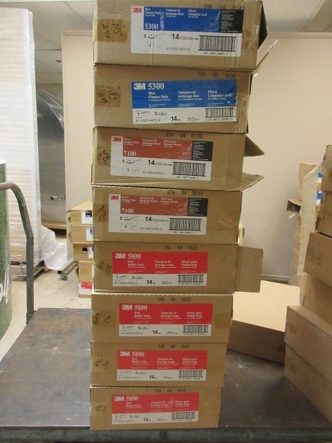 lot 507 image: 3M, 14 BUFFER, STRIPPER, CLEANER PADS