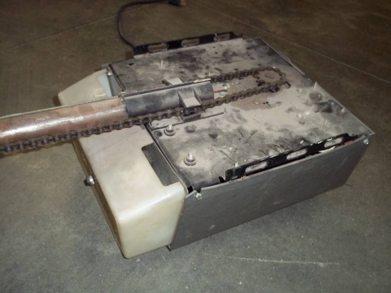 Stanly garage door opener with 2 remotes