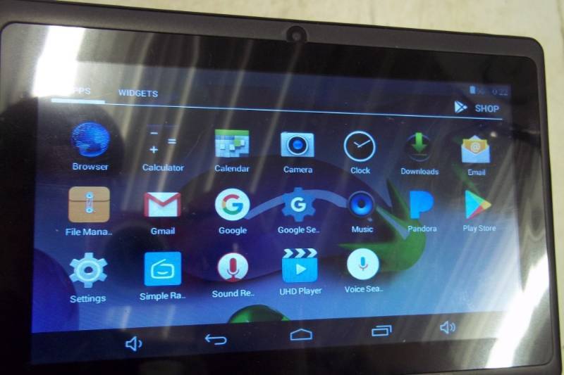 7 Tablet with cords