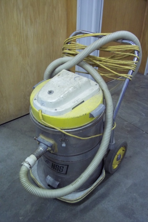 Commercial Vacuum on wheels