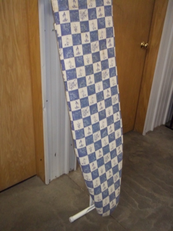 Ironing Board with pad