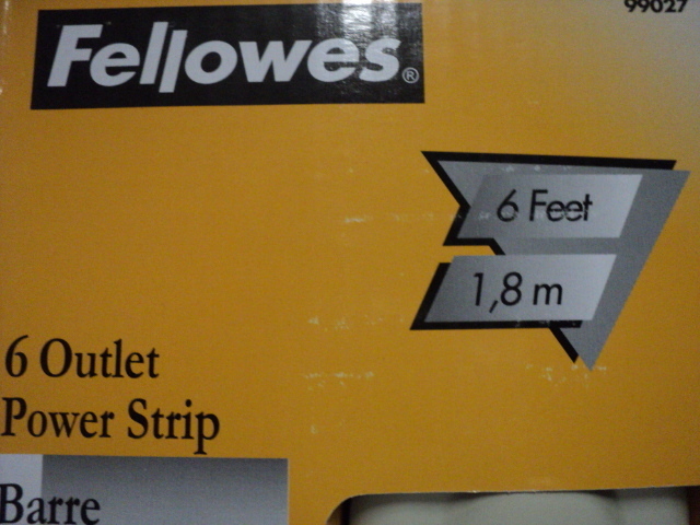 3 Fellows 6 outlet power strip and ...