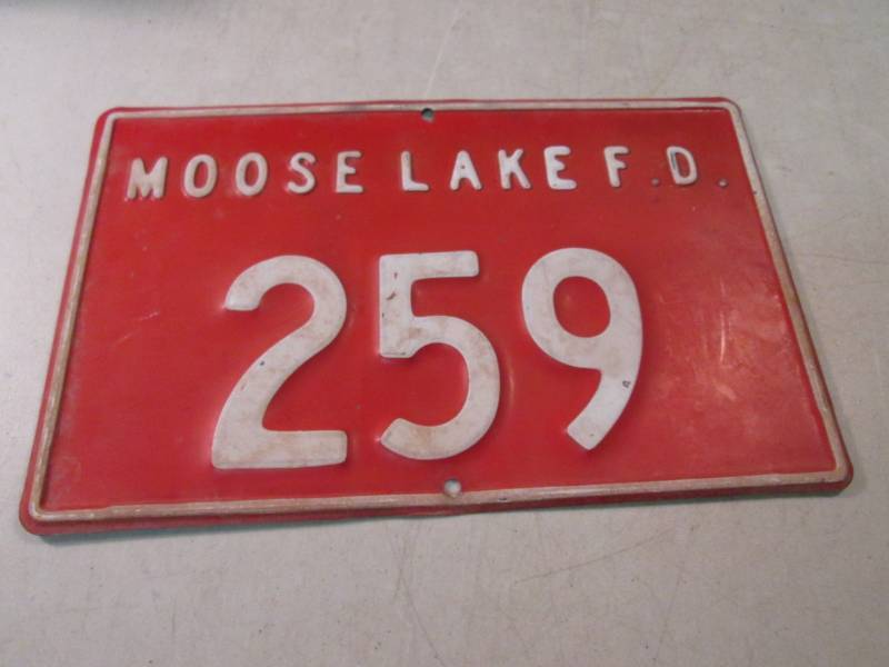 lot 11 image: Vintage Metal Moose Lake FD Fire Nu...