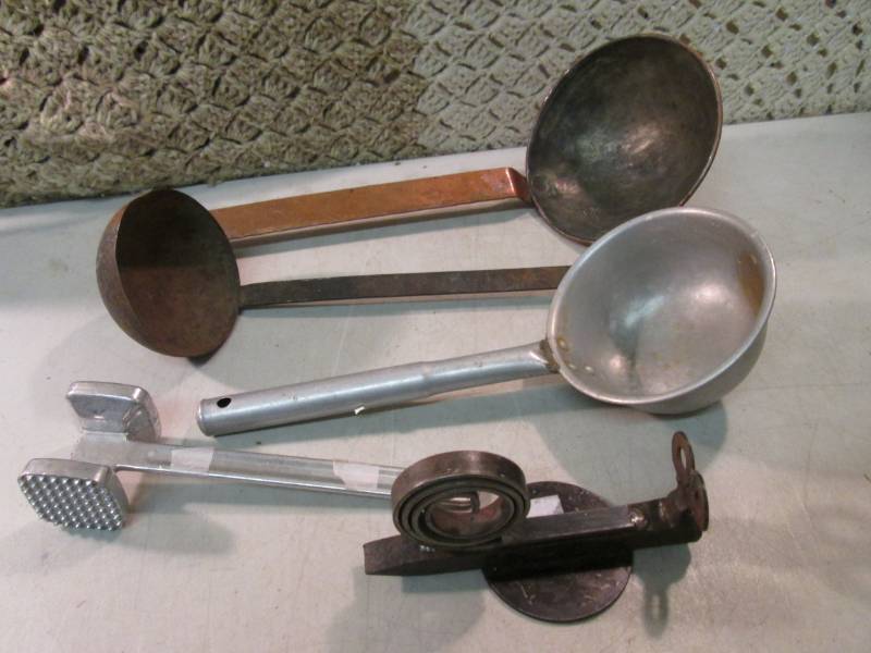 lot 29 image: Lot of Misc Vintage  RMDR...