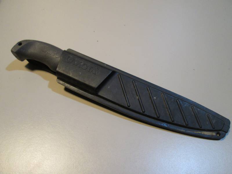lot 58 image: 11 12 Lakota King Fisher VI Knife...