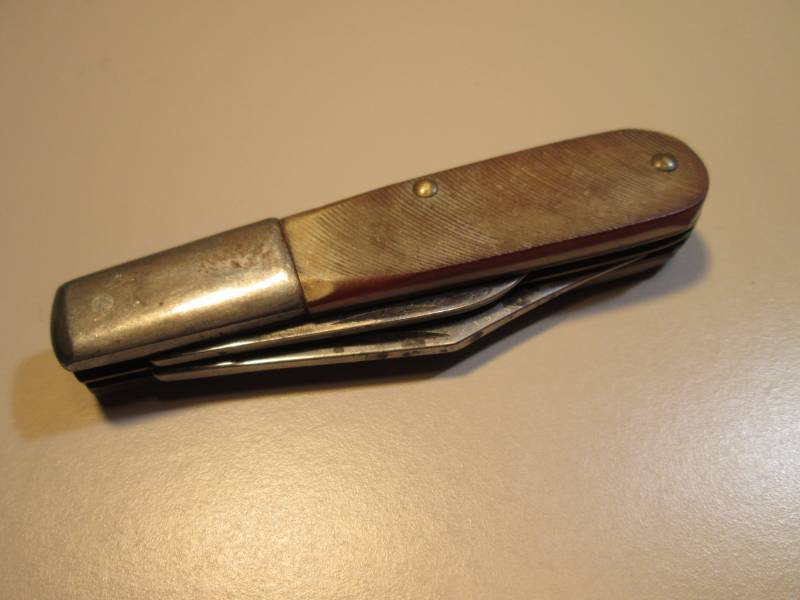 lot 65 image: Vintage Kabar 1013 2-Blade Pocket K...