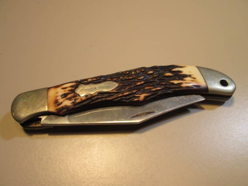 lot 67 image: Vintage Schrade  USA 127UH Pocket ...