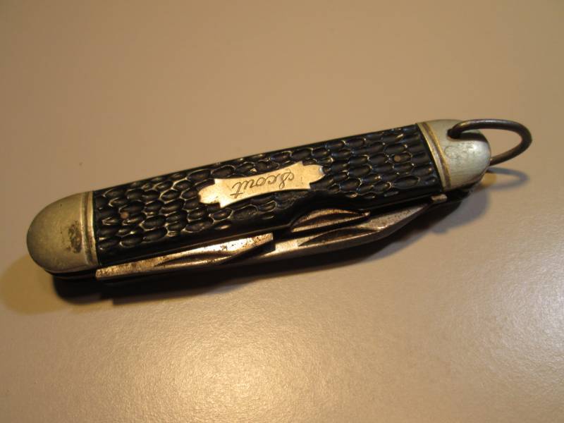 lot 81 image: Vintage Imperial Scout 4-Blade Pock...