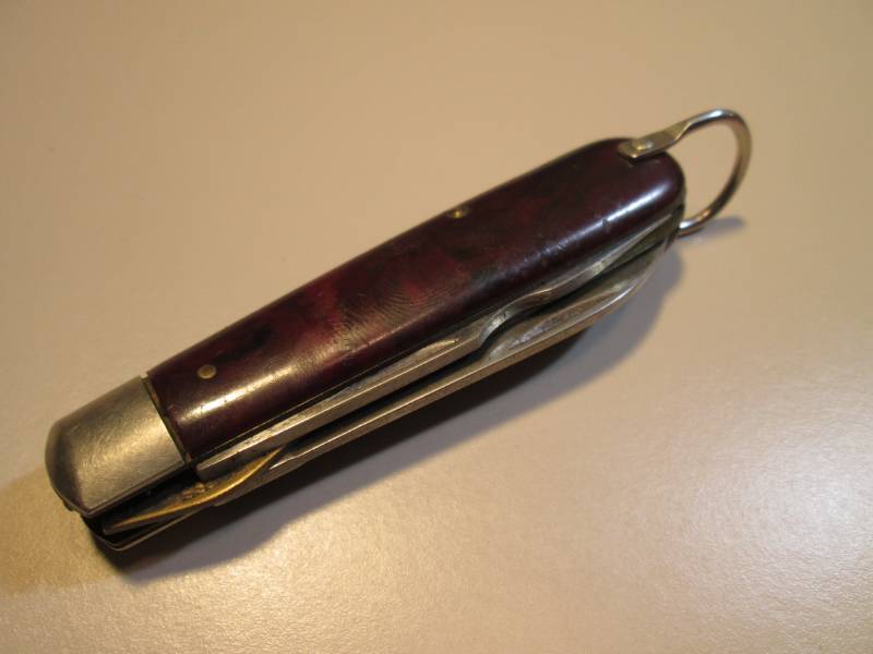 lot 82 image: Vintage Ulster USA 2-Blade Pocket K...