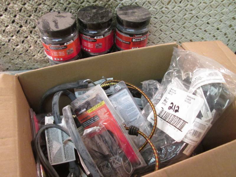 lot 148 image: Box Full of Various Length Bungee C...