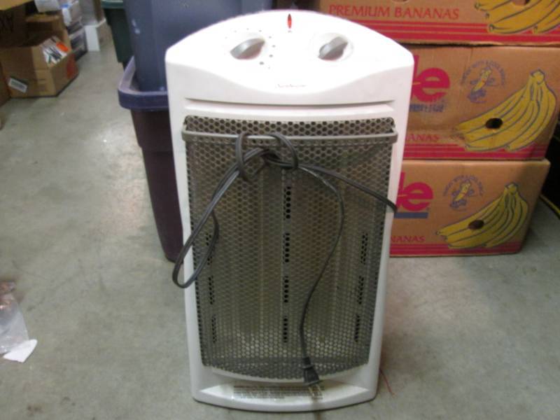 lot 185 image: Sunbeam Heater Works  EW3...