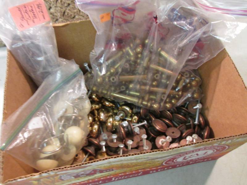 lot 190 image: Large Lot of Misc Drawer and Cabine...
