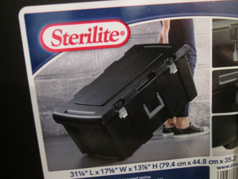 lot 196 image: Sterilite 92 quart Footlocker Stora...