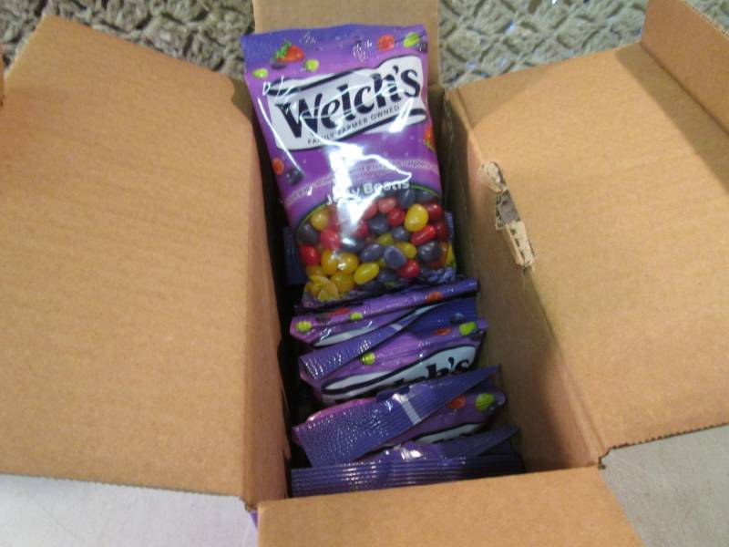 lot 217 image: Box of 8 Bags of Welchs Jelly Bean...