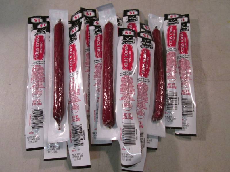 lot 221 image: 20 Jack Links Classics Original Sna...