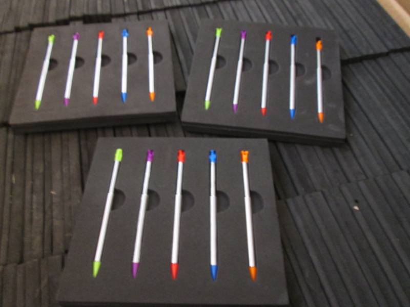 lot 266 image: Case of 450 5-Packs of Nintendo DS ...