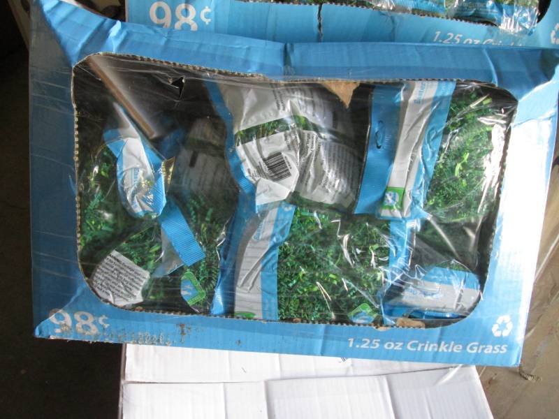 lot 302 image: Case of Green Easter Basket Grass  ...