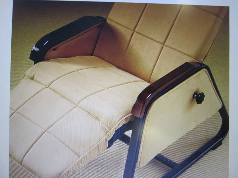 lot 98 image: Zero Gravity Chair open box, untest...