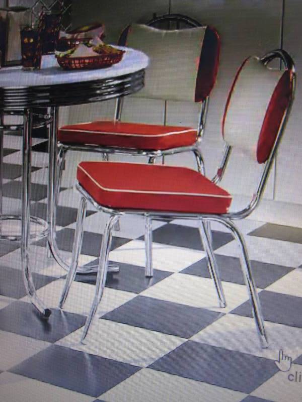 lot 101 image: Set of 2 Java Joint Kitchen Chairs ...