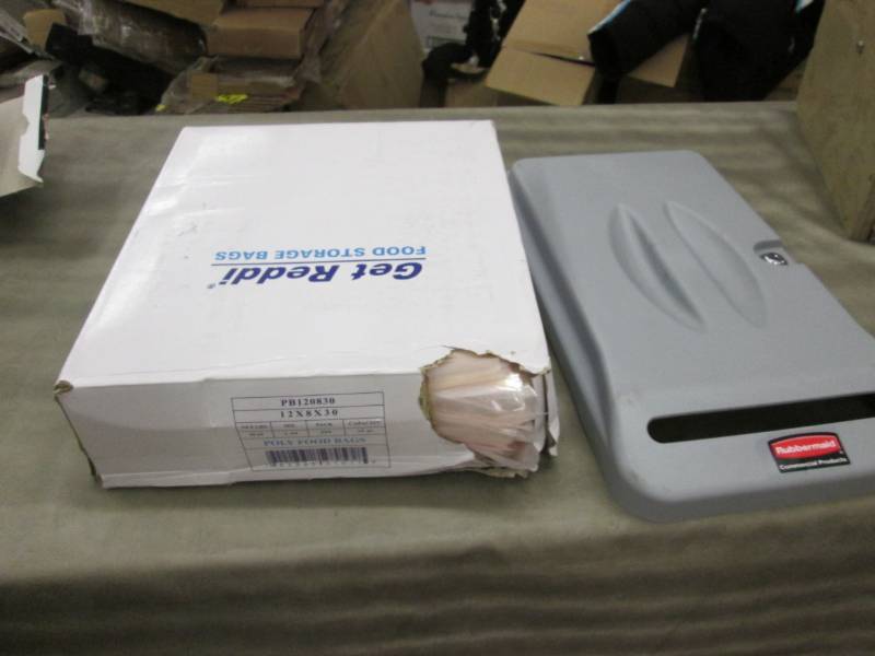 lot 136 image: 500 Pack Food Storage Bags 12x8x30,...