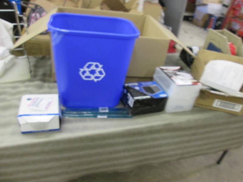 lot 178 image: Recycler Bin, Cd Storage File, Rule...