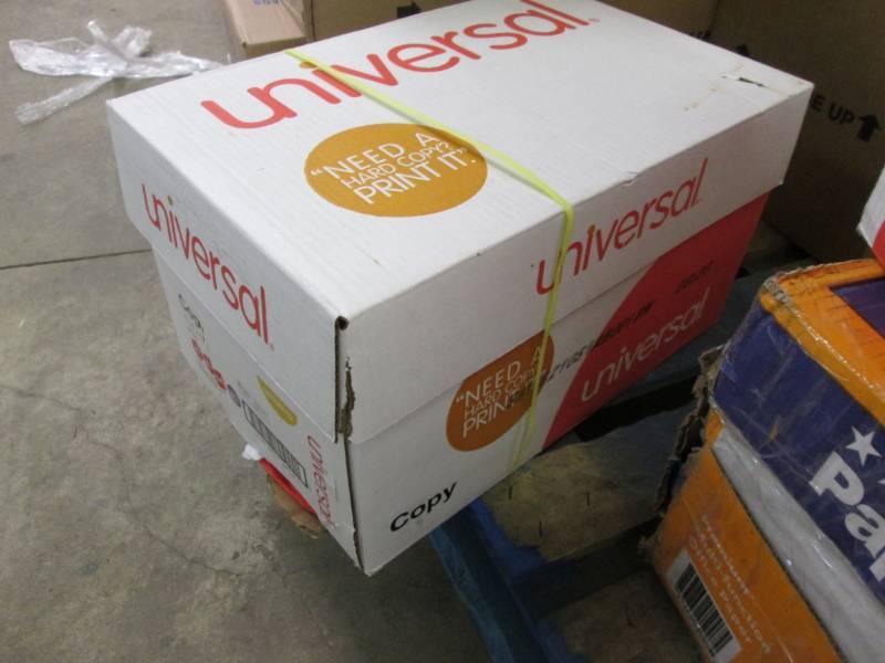 lot 187 image: Case of Universal Copy paper 20 lb ...