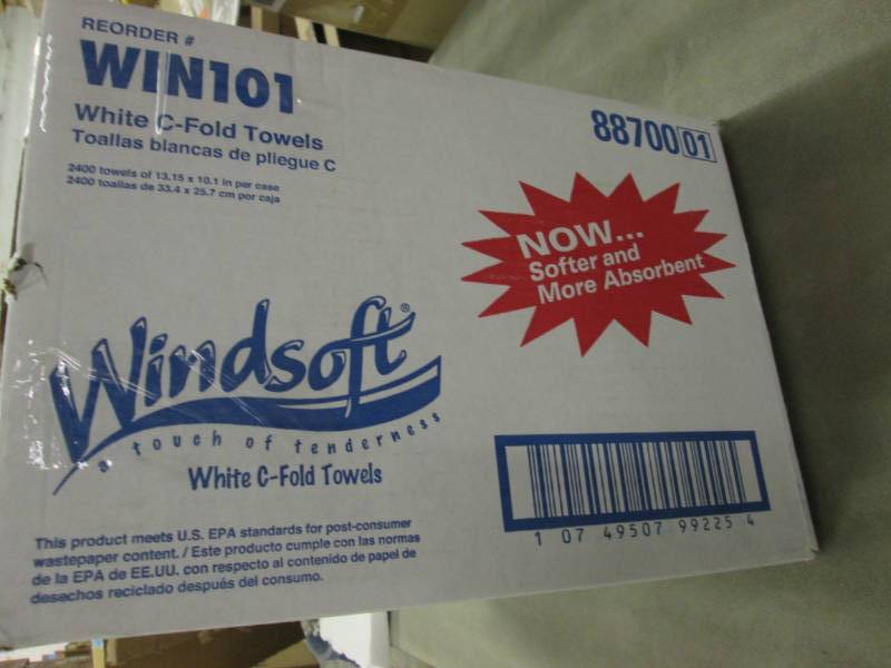 lot 193 image: Case of Windsoft C- Fold Towels 240...