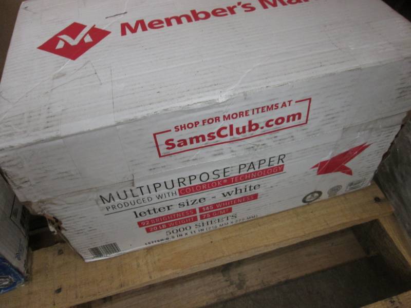 lot 217 image: Case of Members Mark 20 lb 8.5x11, ...