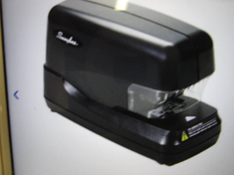 lot 224 image: Swingline High Capacity Electric St...