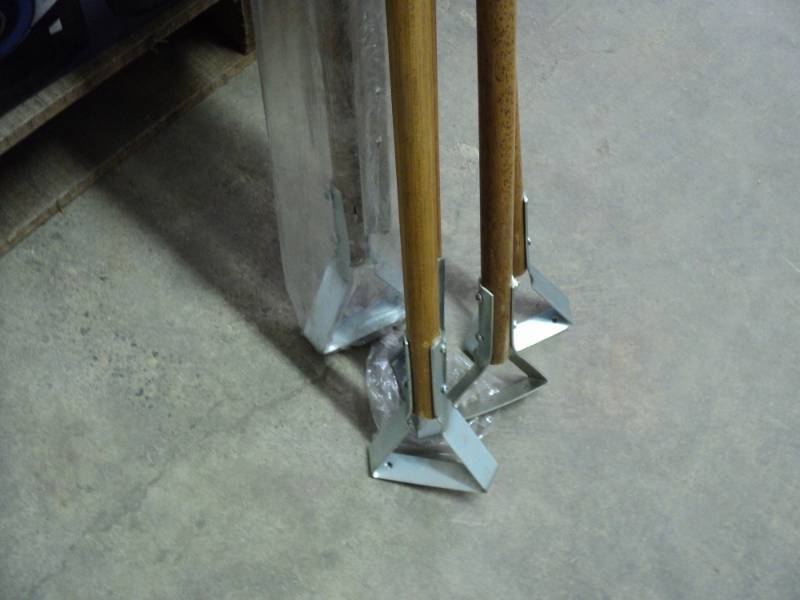 5 Commercial Handles and Mop...