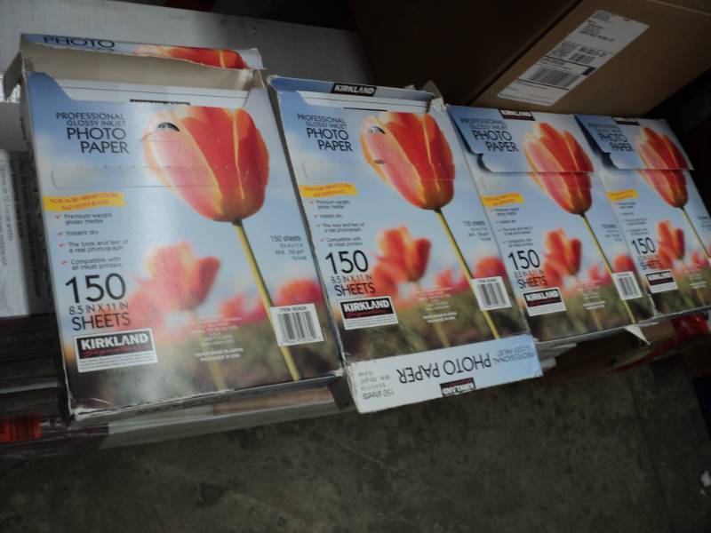 600 Sheets of Kirkland 8.5 x 11 Pho...