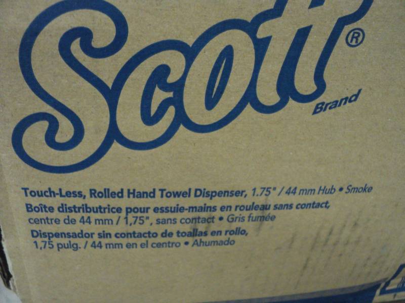 Scott Touchless Rolled Hand Towel D...