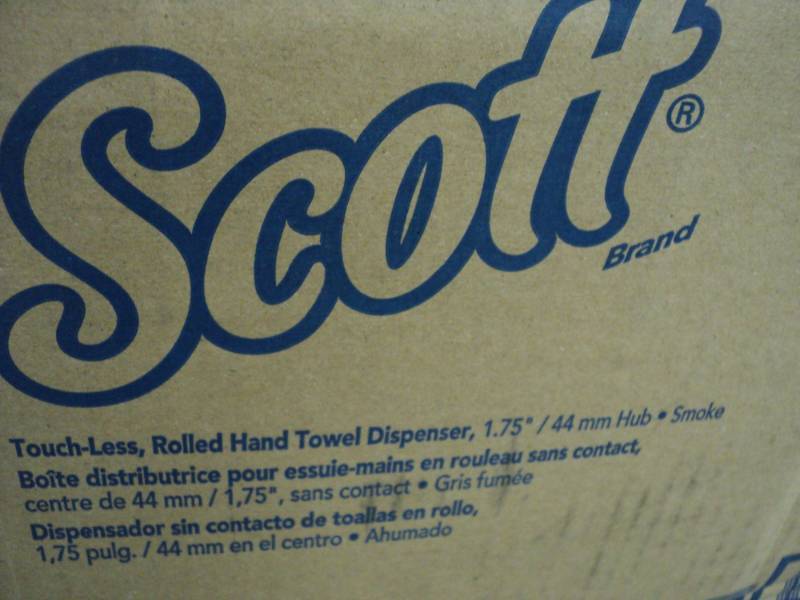 Scott Touchless Rolled Hand Towel D...