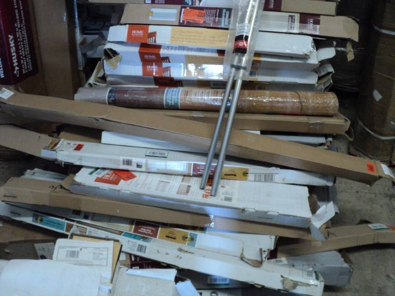 Pallet of Blinds- various widths an...