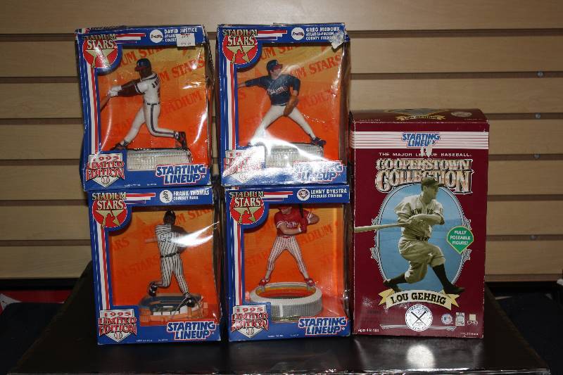 lot 4 image: Lot of 4 Mixed Year Kenner Starting Lineup Baseball Figures