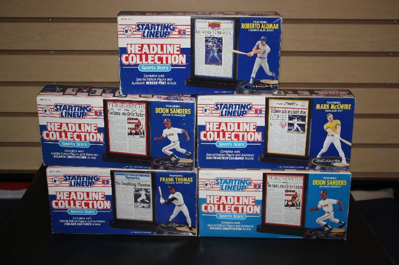 lot 7 image: Lot of 5 Kenner Starting Lineup Baseball Figures