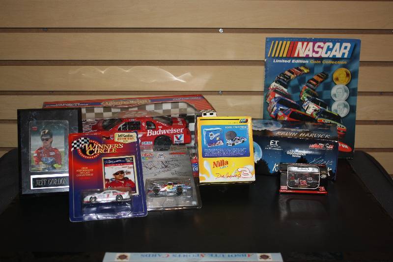 lot 11 image: Lot of 8 Misc Nascar Die Cast and Memorabilia