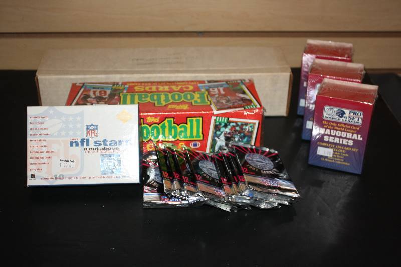 lot 23 image: Lot of Football Sets and Packs