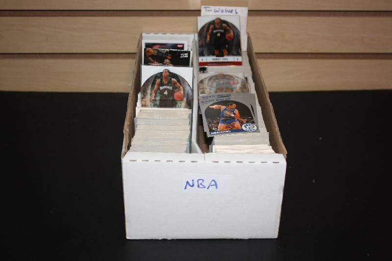 lot 29 image: Shoebox full of Minnesota Timberwolves Singles