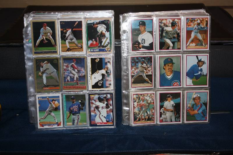 lot 37 image: Lot of 9 Pocket Pages with Baseball Cards