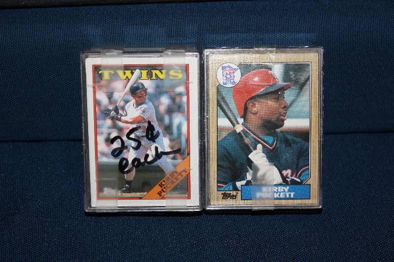 lot 38 image: Lot of 1987 and 1988 Topps Kirby Puckett