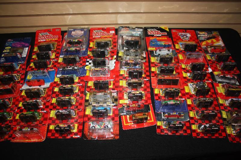 lot 121 image: Lot of 60 Die Cast Nascar Cars In Package