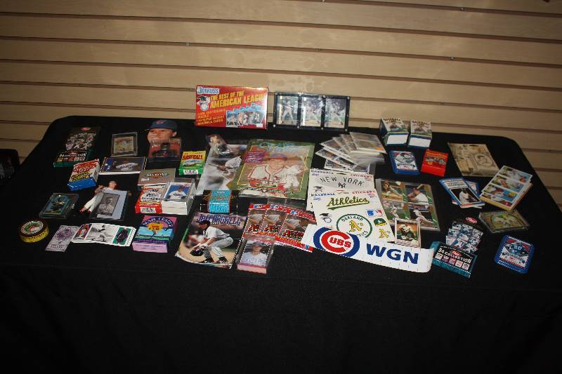 lot 132 image: Lot of MLB Baseball Cards and Collectibles